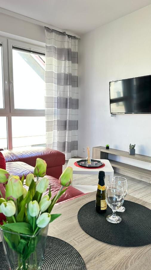Апартаменты Apartament Red Mielno Мельно Экстерьер фото